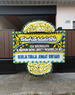 Papan Bunga Duka di Sitamiang